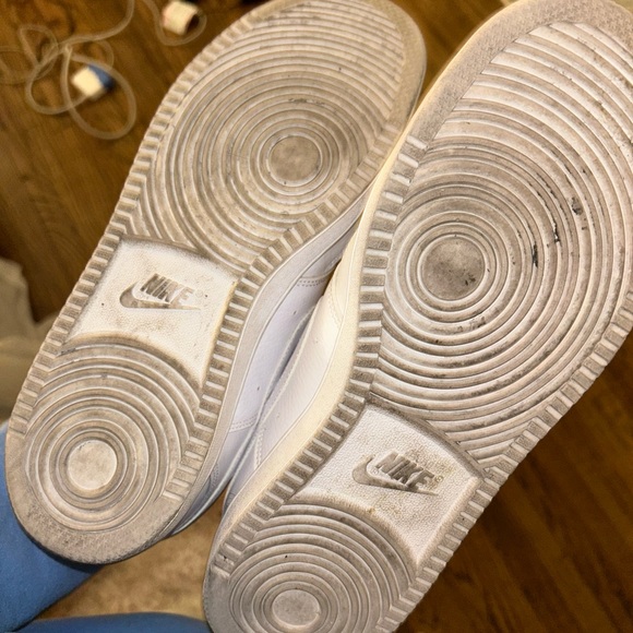 NIKE WHITE AIR FORCE SIZE 8.5men/10 women - Picture 7 of 7